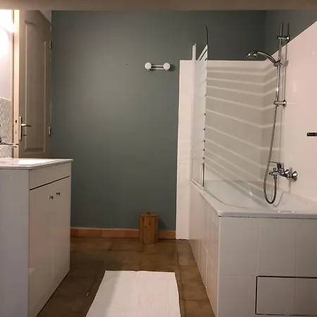 Maison De Village Avec Jardinet Апартаменты *